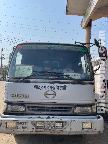 Hino Dump Track